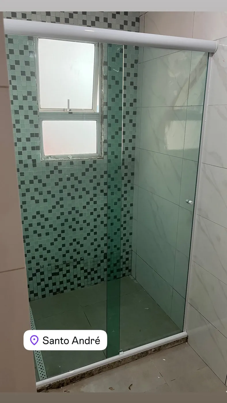 Box de banheiro em vidro temperado — projeto 1 executado pela Lucas Glass em São Paulo