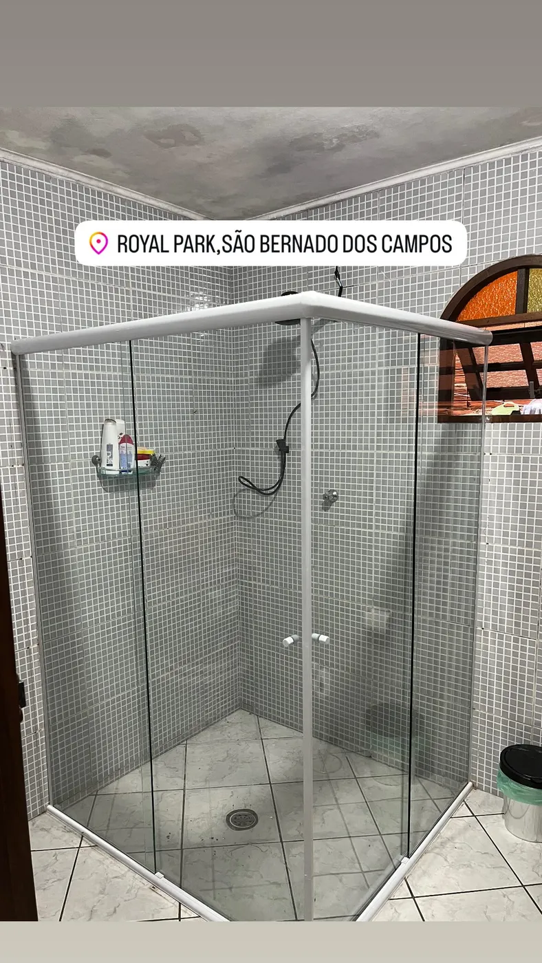 Box de banheiro em vidro temperado — projeto 2 executado pela Lucas Glass em São Paulo