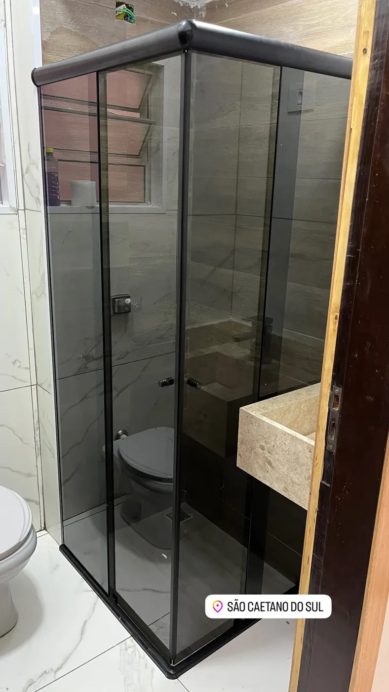 Box de banheiro em vidro temperado — projeto 4 executado pela Lucas Glass em São Paulo