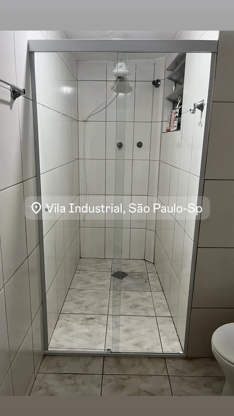 Box de banheiro em vidro temperado — projeto 8 executado pela Lucas Glass em São Paulo