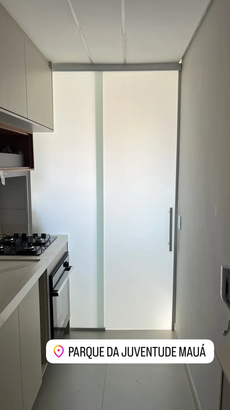 Portas de vidro temperado — projeto 12 executado pela Lucas Glass em São Paulo